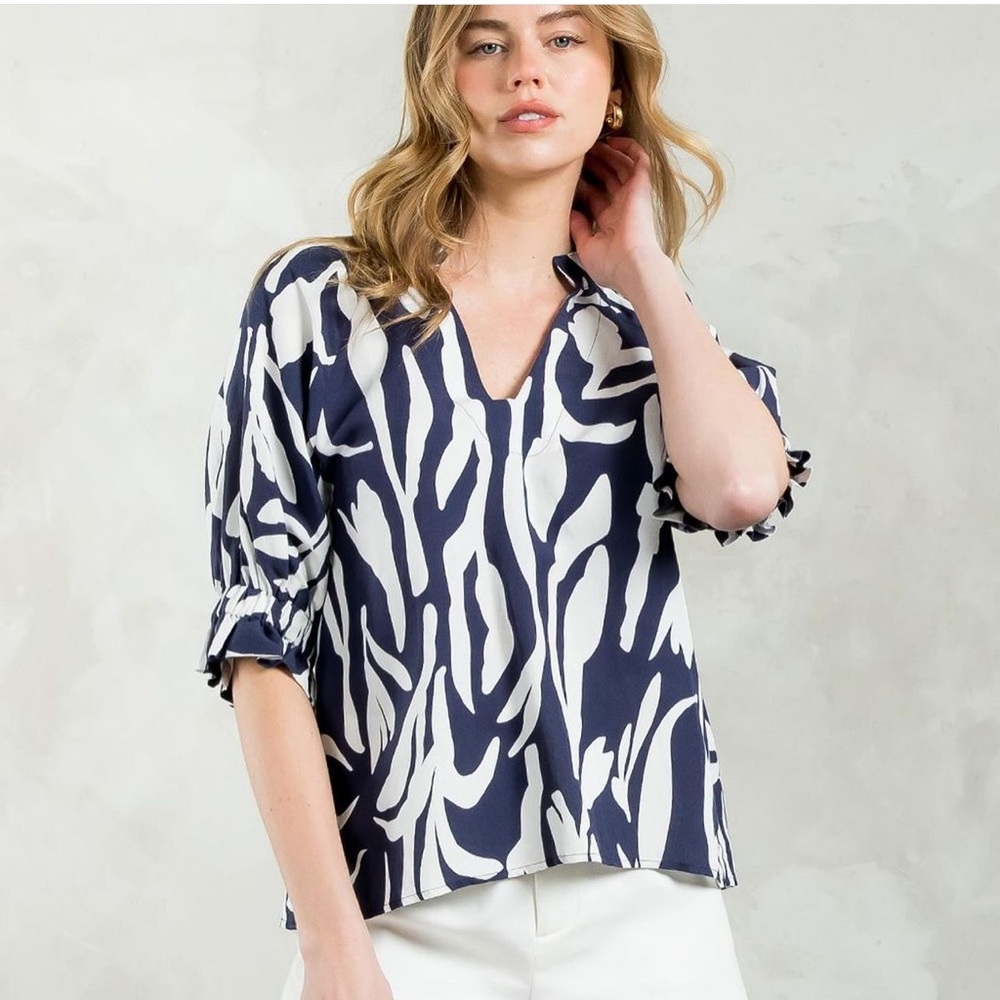 NWT! THML Navy Print Top. Size S.